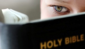boy_reading_bible